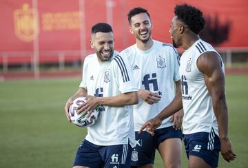 Jordi Alba, Pablo Sarabia y Adama Traoré.