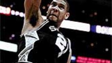 <b>"EL NÚMERO UNO".</B> Byron Scott, técnico de New Jersey, no tiene ningún tapujo a la hora de valorar las opciones de su equipo: "En este momento Duncan es el mejor hombre alto de la Liga, incluido ONeal. Nadie mueve los pies como él ni tiene sus fundamentos. Si no le paramos, adiós al título".