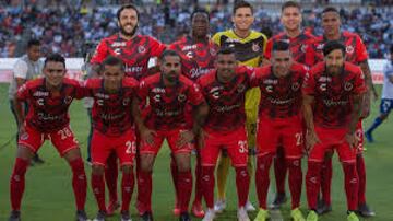 Los Tiburones Rojos es uno de los clubes que más han perdido la categoría a lo largo de la historia de la Liga MX. La última ocasión fue en la temporada 2018/2019 aunque pagó para quedarse en la Primera División.