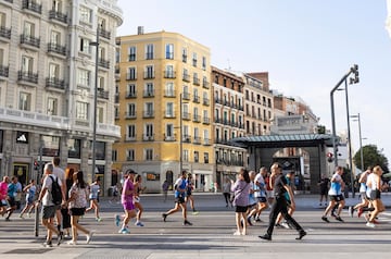 La ya clásica carrera popular, este año celebra su 15ª edición, tiene carácter solidario y, en esta ocasión, donará más de 200.000 euros a la Fundación Erik Lovaas y a Bomberos Unidos sin Fronteras.