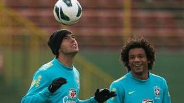 Kaká y Neymar, juntos por primera vez con Brasil