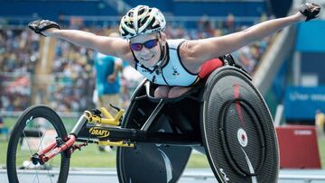 Marieke Vervoort, despu&eacute;s de ganar la plata en 400 (T52).