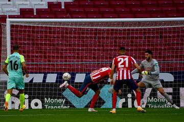 Diego Costa anotó el 1-0 de cabeza en el minuto 8 de partido.