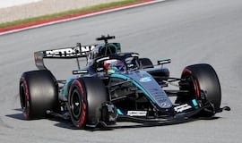 Mercedes está en otra liga y Aston Martin acelera