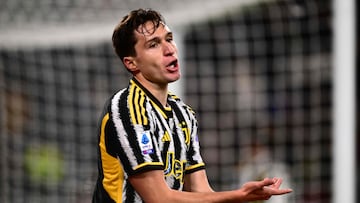 Juventus' Italian forward #07 Federico Chiesa reacts during the Italian Serie A football match between Juventus and Atalanta at the Allianz Stadium in Turin, on March 10, 2024. (Photo by MARCO BERTORELLO / AFP)