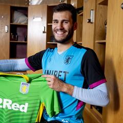 El Aston Villa quiere devolver al guardameta Moreira al Atlético