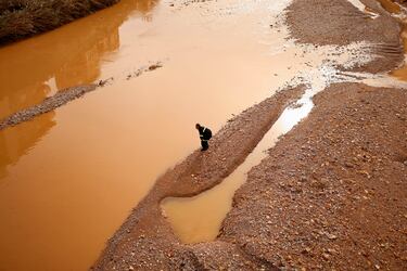 La imagen muestra una zona afectada por fuertes lluvias que provocaron inundaciones, en Paiporta.