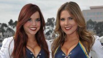 <b>Suspiros de cheerleader</b> A estas alturas del año, sólo las cheerleaders son capaces de desafiar al general invierno. Las de la NFL son las que lo tienen peor. A excepción de las animadoras de Miami, el resto suspiran por el disfraz de la mascota, mientras la mascota, generalmente, suspira por ellas. Que se compre un calendario.