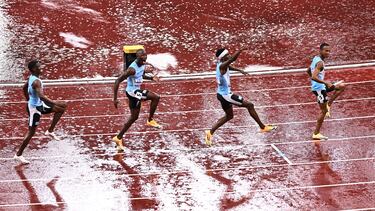 World Athletics Championships Tokyo 2025 - Men's 4 x 400m Relay Final - Japan National Stadium, Tokyo, Japan - September 21, 2025 Botswana's Lee Bhekempilo Eppie, Letsile Tebogo, Bayapo Ndori, and Busang Collen Kebinatshipi celebrate after winning the final REUTERS/Dylan Martinez