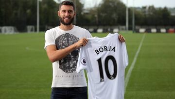 Atlético y Swansea hacen oficial el traspaso de Borja Bastón