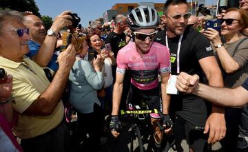 Max Schachmann gana en la subida a Prato Nevoso