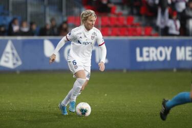 Lucy Bronze and Amandine Henry to discuss women's football at 14th Dubai International Sports Conference