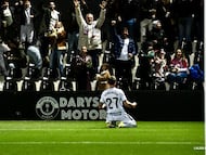 Donénech festeja su gol.