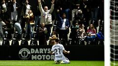 El Superferry reflota y frena la escalada del Granada