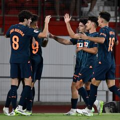 Aprobados y suspensos del Valencia: Mamardashvili se viste de héroe