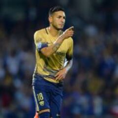 Universitarios ganan y se afianzan en el liderato