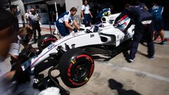 Williams&#039; Canadian driver Lance Stroll is pushed back into the garage during the first practice session of the Formula One Austria Grand Prix at the Red Bull Ring in Spielberg, on July 7, 2017. / AFP PHOTO / ANDREJ ISAKOVIC