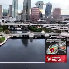 Una televisión americana muestra una simulación de lo que pasará cuando llegue el huracán Milton