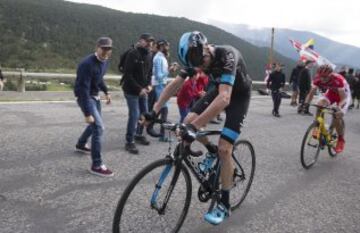 Chris Froome durante la undécima etapa que transcurría entre Andorra la Vella y Cortals d' Encamp.