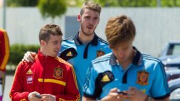 Muniaín, De Gea y Canales, llegando a la concentración de la Sub-21.