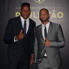 Mina, premio al mejor defensa y en el once ideal del Paulista