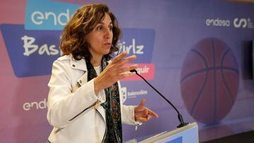 La secretaria de Estado para el Deporte, Irene Lozano interviene en la presentaci&oacute;n del proyecto &#039;BasketGirlz&#039;.