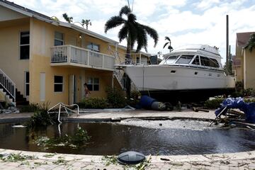 El huracán Ian llegó al oeste de Florida con vientos de más de 240 km/h, provocando inundaciones catastróficas en varias localidades, también ha dejado inundaciones  y graves destrozos en el centro de la península. La tormenta provocó una marejada ciclónica  que inundó grandes áreas del suroeste de Florida, las áreas cercanas a la costa han quedado arrasadas.