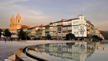 Imagen de una plaza de Braga.