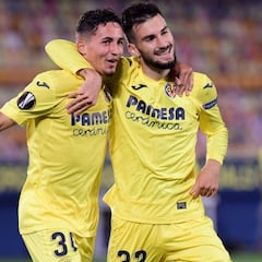 El Villarreal renueva y blinda de una tacada a sus cuatro promesas