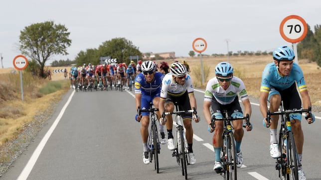 ¿Qué es un abanico en ciclismo, cuándo se forma y por qué se pierde tanto tiempo? Así es la estrategia con la que sufren los líderes