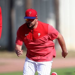 Why banning the shift won’t help Kyle Schwarber hit any better