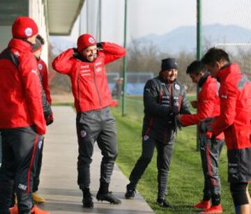 La primera jornada de la selección chilena en el Monasterio Celeste. Hoy se sumó Edson Puch y arribaron Gonzalo Jara y Miiko Albornoz.