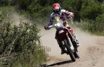 Etapa doce del Rally Dakar 2015, entre Río Hondo y Rosario 
El piloto español Joan Barreda del equipo Honda en acción