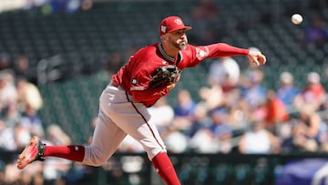 Oliver Pérez es el mexicano con más temporadas en Grandes Ligas y el cuarto pitcher latinoamericano en alcanzar las dos décadas en el mejor beisbol del mundo.