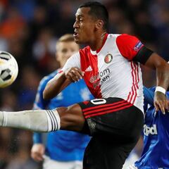 Mouriño cierra el fichaje del peruano Renato Tapia