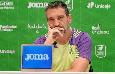 Navarro: “No podremos fichar hasta que lo hagan los Euroliga”