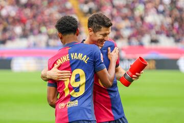 03/11/24  PARTIDO PRIMERA DIVISION
BARCELONA Y EL RCD ESPANYOL 
LAMINE YAMAL (19) FC BARCELONA
ROBERT LEWANDOWSKI (9) FC BARCELONA
