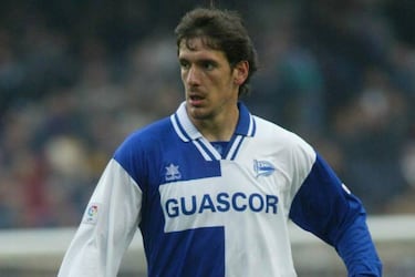 ¿Qué fue de Óscar Téllez, un central de leyenda en el Alavés?