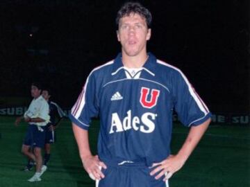 Flavio Maestri jugó 5 Copas América y disputó 5 clasificatorias. La primera fue en el 1991, cuando tenía sólo 18 años. En el 1998 llegó a la Universidad de Chile.