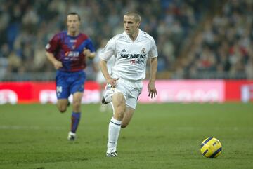 Michael Owen made his debut for Liverpool at 17, scoring a goal against Wimbledon. In 2001 he won the Ballon D'Or after winning 5 titles with Liverpool. In 2004, he signed for Real Madrid for 12 million euros, and played one season with the club.