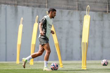 Dani Ceballos durante el entrenamiento de esta ma?ana. 