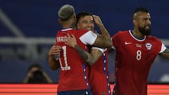 Chile se planta a Argentina y debuta con un empate