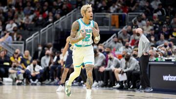 INDIANAPOLIS, INDIANA - JANUARY 26: Kelly Oubre Jr #12 of the Charlotte Hornets celebrates in the 158- 126 win against the Indiana Pacers at Gainbridge Fieldhouse on January 26, 2022 in Indianapolis, Indiana. NOTE TO USER: User expressly acknowledges and agrees that, by downloading and or using this Photograph, user is consenting to the terms and conditions of the Getty Images License Agreement.   Andy Lyons/Getty Images/AFP
 == FOR NEWSPAPERS, INTERNET, TELCOS &amp; TELEVISION USE ONLY ==