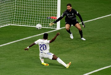 El gol de Vinicius al Liverpool en la final de la 14, disputada en París.