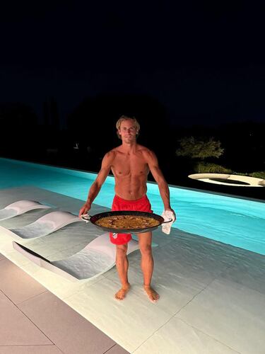 Vinicius Jr hits the beach with friends: the rich and famous on vacation