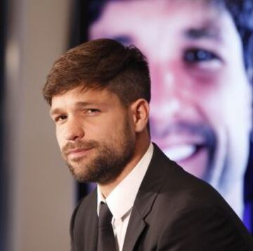 Las imágenes de la presentación de Diego Ribas