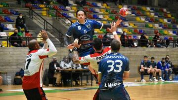 Respira aire fresco el Cangas
ante el Puerto de Sagunto