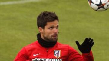 Diego Ribas, en uno de los últimos entrenamientos con el Atleti.