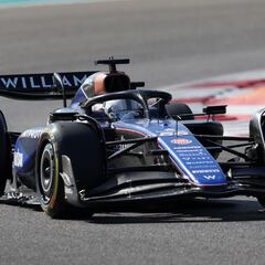 Sainz surprises in his first test with Williams