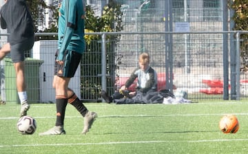 De Jong aprovechó para entrenarse en Holanda... hasta que le dejaron